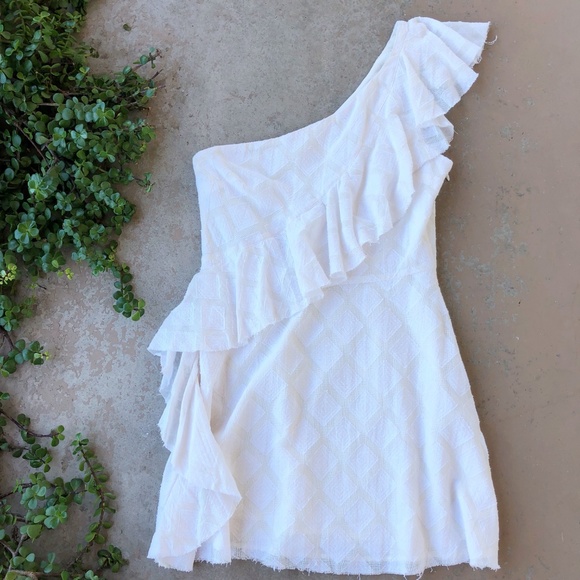 Tularosa Dresses & Skirts - Tularosa Revolve One Shoulder Ruffle Diamond Dress